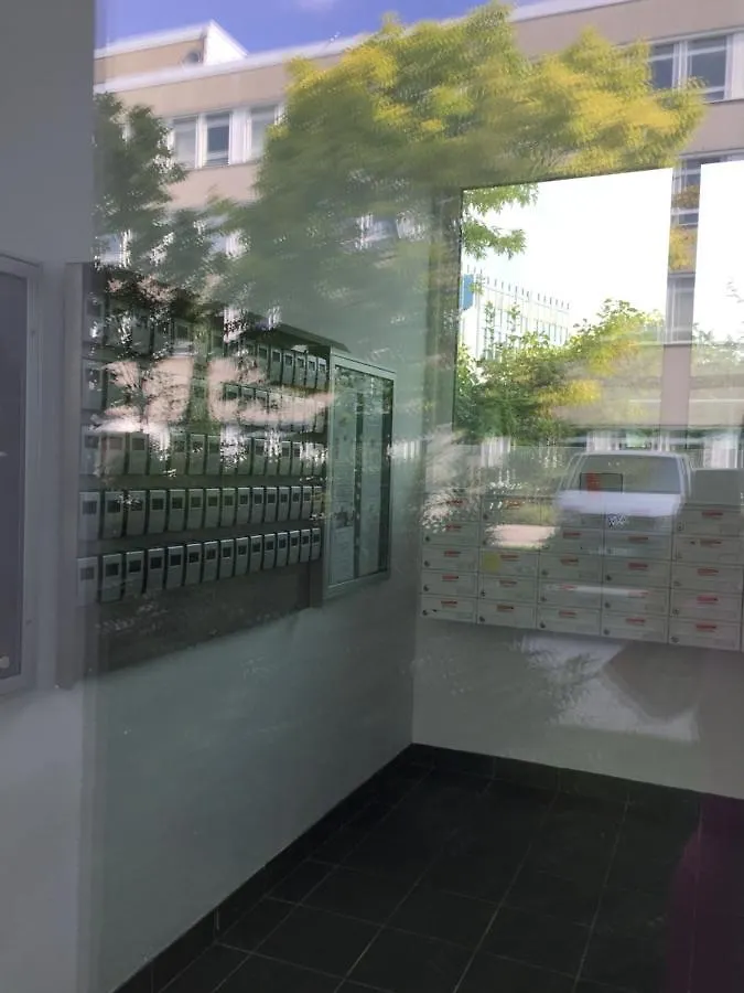 Apart Otel Ferienwohnung Am Campus Sdi Münih Almanya
